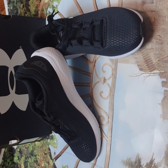 UNDER armour charged pursuit 2 shoes size 8 - Picture 1 of 4